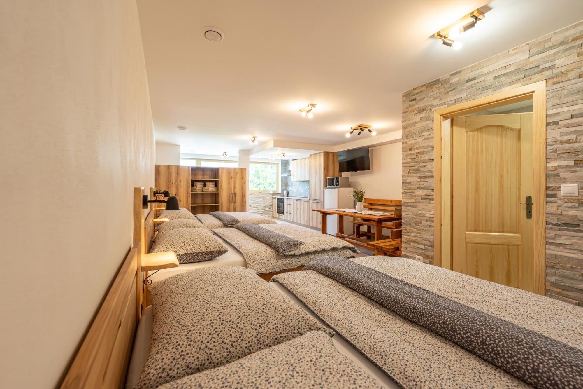 Apartmány pod Rozsutcom- Zaťkov dvor Terchová Esterno foto